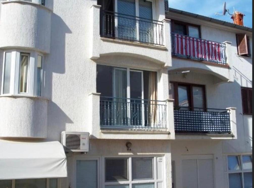 Olivia, Seaside Apartment In Medulin, Croatia Екстериор снимка